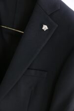 🔥 Fan Sizhe/Vers * ceAutumn New Arrivals 📸 Casual and fashionable original suit set, with the brand's classic logo mark 👍🏻 Super generous, with lining design emphasizing perfect lines, perfectly blending the low-key and melancholic temperament of England with the exquisite and noble French style. A sleek and ergonomic cut, with a tall and handsome upper body, comfortable and slim fit, showcasing a gentlemanly demeanor. Selected suit fabric, with a soft and delicate touch, good luster and elasticity. Paired with this suit set, it is a great choice for stylish men. The silhouette and waist cinching cut add more comfort to their attire, making them look slim yet handsome! A must-have for trendy men! Counter size: S-XXL, shipped next day! - Image 8