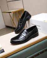 Gucci leather shoes, loafers - Image 3