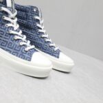 🌟  《顶级品质》
GⅣENCHY纪梵希魔术贴经典款 
专柜官网同步 市面最高版本 原版一比一复刻 四季潮鞋！纪凡希鞋子做工讲究 每一条走线都是按照原版样式 基本做到零瑕疵 媲美专柜 毫无压力 此款鞋即新潮又百搭！
▪️鞋面:进口摩术贴
▪️鞋面:进口头层牛皮
▪️垫脚:羊皮内里
▪️大底:原版TPU
▪️码数:女35一40 男39一44 - Image 8