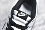 ▪️细节鉴定
NK SB Dunk Low NO.205 线条熊猫 白黑 - Image 2