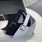 防尘袋
👒罗意威👒LOEWE新款原标设计棒球帽🧢质感超好，外部线条定位标准，做工精细，简约大气低价走量！ - Image 3