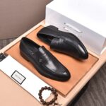 Gucci leather shoes, loafers - Image 2
