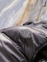[Goose Down] Moncler Mouth Mask 2025 Autumn/Winter New Collection 🆕 Down jacket original 1:1 customized hardware accessories fully imported original customized welcome counter comparison absolute high quality, using top-grade 95 white goose down super soft feather filling, fluffy and full super heavy industry fabric with excellent workmanship 👍 Perfect design, pay attention to the comfortable fabric, exclusive non market item, unisex size: 1-5 - Image 6
