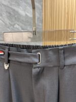 ❤️ TB 2025 autumn and winter new products with complete three standards, good casual pants, no need to introduce too much, look at details, counter size: M-4XL 175/140, upper body L - Image 3