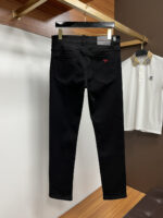 【Armani Jeans | Classic Denim, Embossed with Luxury DNA】 When streetwear meets haute couture, a pair of jeans can become a badge of status.
Deconstructing the language of denim with centuries-old craftsmanship, we infuse every inch of fabric with a modern attitude and luxurious details, making everyday wear a silent declaration of taste.
✨ A pair of jeans is an attitude, and even more so, a legacy.
It's not just a wardrobe essential, but also an interpretation of the brand's spirit—
"From suitcases to jeans, we have always defined the boundaries of luxury with the ultimate craftsmanship."
Sizes: 28-42 - Image 2