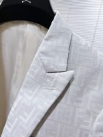 Fendi 2025ss Spring and Autumn new suit, high-end version! Customized fabrics for counters have high breathability and comfort, impeccable details, and brand element design concepts, reflecting high quality. Delicate and soft to the touch! Presenting casual tailoring, the upper body design is superb! Size range: 48-58 - Image 5