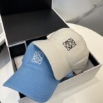 防尘袋
👒罗意威👒LOEWE新款原标设计棒球帽🧢质感超好，外部线条定位标准，做工精细，简约大气低价走量！ - Image 9