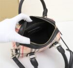 Burberry bags - Image 9