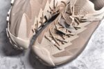 HOKA One One Hopara Sandals 霍帕拉系列水路两用溯溪涉水休闲户外露营凉鞋 作为先锋品牌的 HOKA ONE ONE总是以独特的方式 HOPA RA是一款溯溪鞋 又名排水鞋 可长期用于涉水和溯溪 保护脚底和脚趾的安全和舒适 鞋面材料速干 透气 耐磨 鞋底防滑 耐磨 抓地能力强 出于安全考虑 设计要求较高 涉水溯溪过程中 水 泥沙 可以直接从鞋内大孔排出 细纹鞋底使在岩石上抓地能力强 避免打滑 而上路后 鞋面具有快干透气等优点 尺码：36 36.5 37.5 38 39 40 40.5 41 42 42.5 43 44 45 - Image 8
