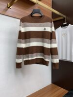 Meng Kou 2025FW Men's Autumn and Winter Sweater Business Round Neck Bottom Outer Wearing Sweater Knitted Sweater Casual Daily Wearing Item! Tailoring the upper body and customizing fabrics perfectly integrate fashion aesthetics with new urban business and leisure concepts, allowing you to choose from different styles: classic styles, timeless outerwear, unlocking versatile styles that are simple yet not simple, with details showcasing quality. I want both warmth and grace. Breaking conventions and revealing oneself. The trend is fleeting, the style remains light and comfortable, and the movement is effortless. The aura is fully open, and the must-have battle robe in the workplace leads the trend. Wearing it, you are not afraid to challenge your youthful vitality. The cost-effective choice fully interprets the Italian style of competence and outdoor functional style, creating a unique and harmonious style. The overall outline tends towards a simple style, and the personalized and elegant detail processing enriches the overall visual experience. Excellent high attendance rate for wardrobe business and leisure! Encountered but not sought after! 50-58 (L-4xL) (Please report height and weight when placing an order)
