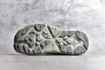 HOKA One One Hopara Sandals 霍帕拉系列水路两用溯溪涉水休闲户外露营凉鞋 作为先锋品牌的 HOKA ONE ONE总是以独特的方式 HOPA RA是一款溯溪鞋 又名排水鞋 可长期用于涉水和溯溪 保护脚底和脚趾的安全和舒适 鞋面材料速干 透气 耐磨 鞋底防滑 耐磨 抓地能力强 出于安全考虑 设计要求较高 涉水溯溪过程中 水 泥沙 可以直接从鞋内大孔排出 细纹鞋底使在岩石上抓地能力强 避免打滑 而上路后 鞋面具有快干透气等优点 尺码：36 36.5 37.5 38 39 40 40.5 41 42 42.5 43 44 45 - Image 6