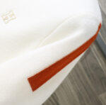 Hermes 2025 Autumn/Winter New Sweater, the pinnacle of simplicity and the ultimate answer to hidden luxury. The classic round neck adds a touch of leisure and restraint, while the wool blend is skin friendly and soft. The sleeve design highlights a sense of fashion without showing off, and the poetry of color and pattern creates an effortless sense of luxury. It embodies the ultimate comfort and elegance of the brand tone. It is not just a sweater, it is a Hermes sweater. When you don't know what to wear, a Hermes sweater is always right.Counter size: M~3XLRecommended codes for height and weight that can be reported - Image 6