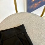 1V, SS Autumn/Winter New Men's Business Plush Thick Casual Pants Western Pants, platinum level perfect appearance, directly entering the counter nature, extremely awesome micro elastic fabric casual pants, is a rare item in the industry in recent years. The quality, craftsmanship, fabric, and accessories subvert imagination, and the details are exquisitely researched. Customized original elastic cotton fabric! Creating a rebellious and tough personality color, the unique logo adds a lot of points, clever and exquisite, and the cutting and design continue the modern simplicity and efficiency of Italian style, bringing the tone of fashion aesthetics to the extreme. 29-38, no 35, 37 (please indicate waist circumference when placing an order) - Image 5
