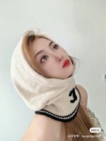 Chanel官网品质香奈儿秋冬网红时尚博主推荐款毛线帽，小红书爆款，手感超柔软舒适的针织线帽，弹性极佳！