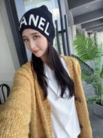 💰认准品质哦，精巯羊毛系列Chanel官网品质香奈儿秋冬网红时尚博主推荐款毛线帽，小红书爆款，手感超柔软舒适的针织线帽，弹性极佳！