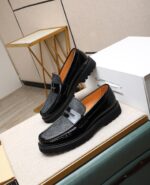 Gucci leather shoes, loafers - Image 3