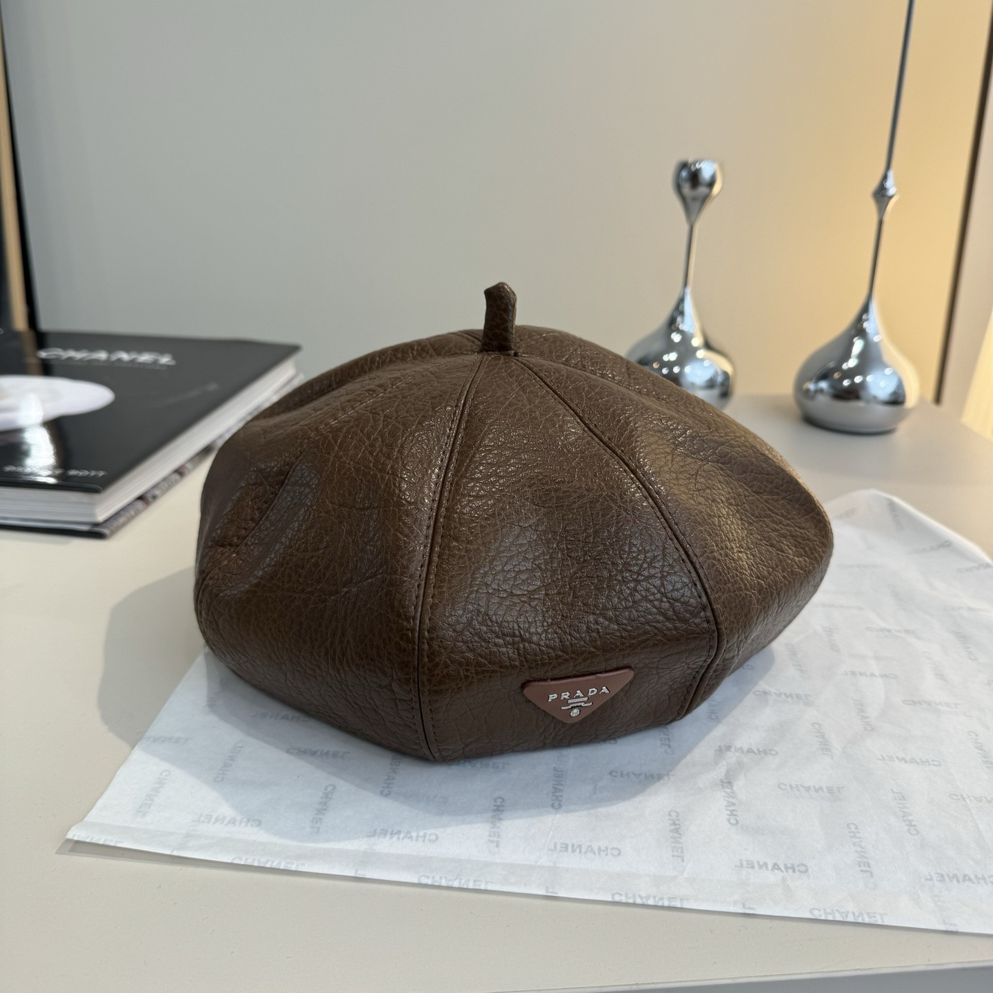 💰

普拉达新款贝雷帽 头围57cm