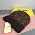 💰 FENDI's official website recommends a knitted hat that is popular among fashion bloggers for autumn and winter. It hides a subtle sense of luxury, with every line exuding a clean and elegant style. It is simple yet not simple, generous yet not out of style, and every detail showcases high-end taste. The sense of fashion becomes more and more enduring in restraint. - Image 6