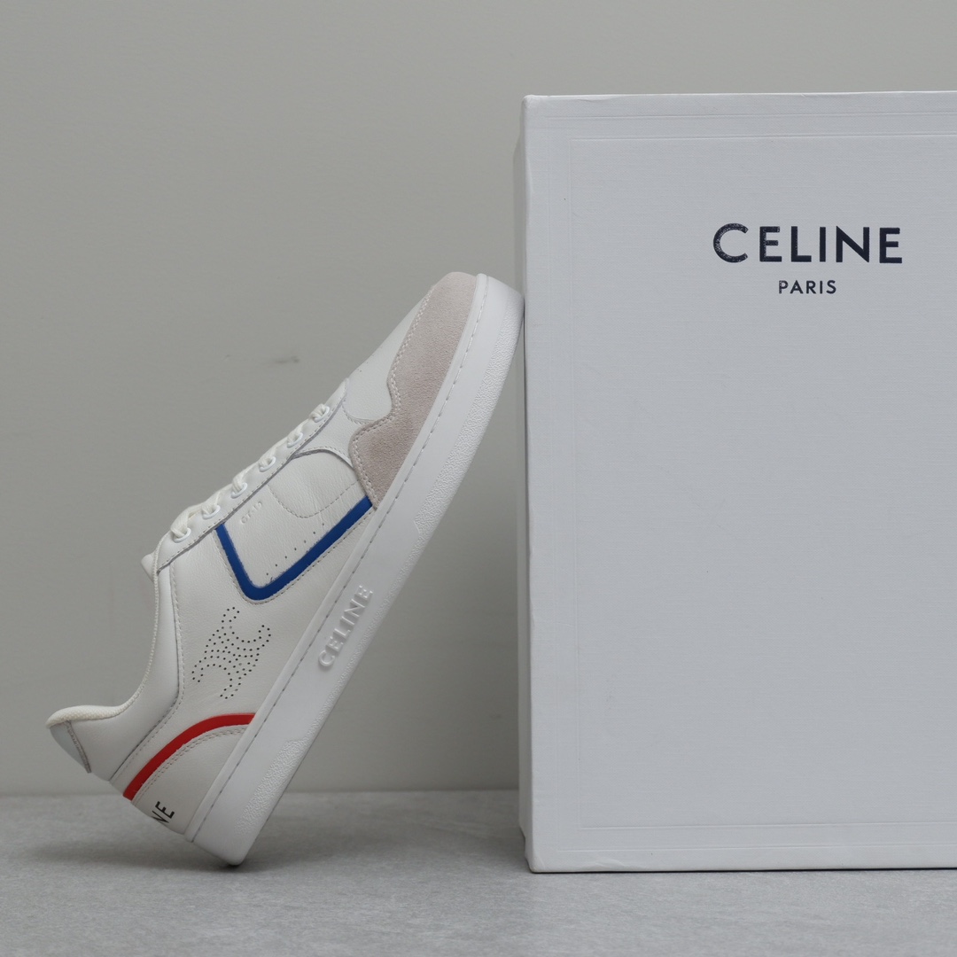 𝐂𝐄𝐋𝐈𝐍𝐄 思琳𝟐𝟎𝟐𝟑/𝐒𝐒新款撞色条纹小白鞋  继Celine熊猫鞋成为很多男生的最爱之后 🔥火爆推出新的配色版型 整体设计简约和经典配色 标志性CELINE 凯旋门镂空LOGO压纹绑带搭配活力色彩 许魏洲、梁靖康自在演绎，定格活力韵律 Size：女码35-40 男码39-44M