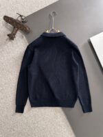 GUCCI 2025 official website's latest winter sweaters, synchronized with popular items on sale at counters! Specially supplied wool blended fabric Comfortable to feel It can directly touch the skin, with exquisite embroidered logos and badges that are extremely eye-catching! Details highlight the fashionable charm of big brands Exquisite craftsmanship Stereoscopic cutting style The wearing effect is unbeatable and handsome! All three standards are complete! Size: M-3XL - Image 8