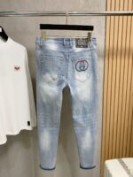 【Gucci Jeans | Classic Denim, Engraved with Luxury DNA】 When street style meets haute couture, a pair of jeans can become a badge of status.
Deconstructing the language of denim with centuries-old craftsmanship, we infuse every inch of fabric with a modern attitude and luxurious details, making everyday wear a silent declaration of taste.
✨ A pair of jeans is an attitude, and even more so, a legacy.
It's not just a wardrobe essential, but also an interpretation of the brand's spirit—
"From suitcases to jeans, we have always defined the boundaries of luxury with the ultimate craftsmanship."
Sizes: 28-42 - Image 9