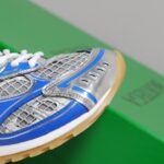 𝐁𝐨𝐭𝐭𝐞𝐠𝐚 𝐕𝐞𝐧𝐞𝐭𝐚 葆蝶家23/秋冬秀款BV运动鞋 王一博 同款 情侣款休闲鞋老爹鞋！Runner运动鞋！原版购入开发！ 采用原版轻质科技网布面料，原版一致！工艺复杂！搭配几何图案设计橡胶外底 王炸系列 高版本实际增高很多哦，还是一样显腿细 非常nice。耐玩耐造，对标对版套包鞋工艺 认准高版本 大底原版独家开模，选用拼色TPU大底，材质重量原版一致！ Size：女码35-39 男码39-44M - Image 6