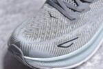 ▪️细节鉴定
HOKA ONE ONE Clifton 克里夫顿9代专业性能跑鞋