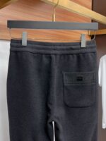 BC autumn and winter new men's straight leg sports casual pants, made of cashmere wool blend fabric, elastic waistband drawstring, and side pocket design, with a well tailored cut, neat stitching, and impeccable details (the highest version in the market for a must-have item). Classic and versatile, with a total casual relaxation feeling on the upper body, comfortable, breathable, and warm while reflecting high-end texture and overall appearance. Order number 29-38 - Image 9