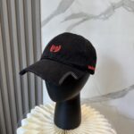 BALENCIAGA new logo baseball cap from Balenciaga, cool color scheme, with different styles for men and women to wear, the first batch to be shipped first! Paris fans must make a purchase!