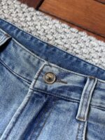 【Armani Jeans | Classic Denim, Embossed with Luxury DNA】 When streetwear meets haute couture, a pair of jeans can become a badge of status.
Deconstructing the language of denim with centuries-old craftsmanship, we infuse every inch of fabric with a modern attitude and luxurious details, making everyday wear a silent declaration of taste.
✨ A pair of jeans is an attitude, and even more so, a legacy.
It's not just a wardrobe essential, but also an interpretation of the brand's spirit—
"From suitcases to jeans, we have always defined the boundaries of luxury with the ultimate craftsmanship."
Sizes: 28-42 - Image 5