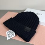 罗意威loewe官网经典款针织帽！小红书热卖爆款！穿搭神气！男女同款，加厚更保暖，时尚流行🌸质感一流，秋冬保暖最佳名品，赶紧订购哦，跑量款 - Image 2