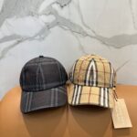 🧢 Burberry's new original baseball cap is a hot selling item at the counter. It features a pure cotton lining, perfect fit, original quality, exclusive physical shooting, and is suitable for both men and women - Image 9