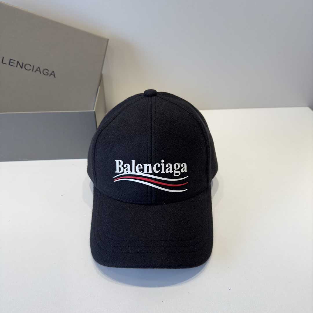 BALENCIAGA new logo baseball cap from Balenciaga, cool color scheme, with different styles for men and women to wear, the first batch to be shipped first! Paris fans must make a purchase!