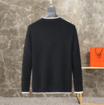 The 2025 Mongolian autumn and winter new sweater, the classic badge of the Moncler series, is made of luxurious fabrics to create a contemporary style. A Mongolian sweater that can be worn outside is not only warm, but also stylish. It is a fashionable winter armor for players. The wool blend material is soft and skin friendly, and the smooth lines and strong contrast color matching make it more trendy and dynamic. The combination of urban feeling and outdoor skills breaks the dullness of winter. Your winter style is still missing a Mongolian Logo sweater.Counter size: M~3XLRecommended codes for height and weight that can be reported - Image 3