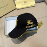 Comes with a box bag, Burberry's new original baseball cap, 1:1 custom mold, and a brand new three-dimensional warhorse embroidery, exquisite and flawless! Original canvas fabric+top layer cowhide, meticulous workmanship, original factory quality, exclusive physical photography. Black and white two-color shipping. - Image 2