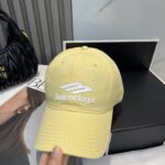Balenciaga Balenciaga baseball cap. My family has already mastered Balenciaga's craftsmanship, which is sure to be a hit. Balenciaga's new washed cotton baseball cap is a must-haveHeavy industry craftsmanship, double B letter logo, innovative and fashionable trendy styleExclusive physical shooting for both men and women, adjustable for both genders - Image 8