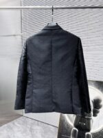 Louis Vuitton LV 2025ss Spring and Autumn new suit, high-end version! Customized fabrics for counters have high breathability and comfort, impeccable details, and brand element design concepts, reflecting high quality. Delicate and soft to the touch! Presenting casual tailoring, the upper body design is superb! Size range: 48-58 - Image 2