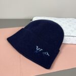 配防尘袋
路易威登LOUIS VUITTON🎩官方热卖爆款，羊毛针织毛线帽，时尚好品质高端大气，超柔软！超火爆💖质感很赞，出街超好搭配！时尚潮流！秋冬必备单品，快快入手哦！ - Image 6