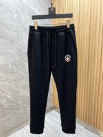 ❤️ Moncler/Mengkou 2025 autumn and winter new products with three complete labels, good casual pants, no need to introduce too much, look at details, counter size: M-XXXL 175/140, upper body L - Image 2