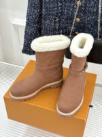 Louis Vuitton trainer boots - Image 9