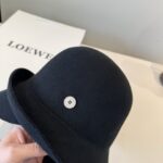 💰

罗意威新款羊毛卷边盆帽，不规则剪裁设计，头围57cm - Image 8