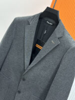 Zegna Jenia 25Fw Autumn/Winter New Collection! -ZEGN * A Men's Light Luxury Fashion Gentleman Wool Suit and Suit, choosing wool single silk is choosing a quality of life, making it a classic in your wardrobe, adding an elegant color to your life. A two button suit with urban fashion, casual and slim fit! 🍁🍁 Autumn is not just about fallen leaves, but also about new clothes. As the weather gradually cools down, a casual item is definitely your best choice. The whole suit is fresh and elegant, with a luxurious and trendy look for men. It exudes vitality while maintaining a graceful demeanor, with a handsome and stylish upper body that is easy to handle!Z suits are renowned for their exquisite craftsmanship and elegant styles. A high-end men's business mainline masterpiece, a suit selected by the elite of the men's clothing industry, and a highly practical casual single suit. A slim fit with a delicate flat collar and round pocket design. Continuing the contemporary style, the exquisite and beautiful Z family metal xxx series logo logo on the chest! Easy to disassemble, it also enhances the sense of design. The slim fit cutting and unique button design have become the visual focus. The channel suits are produced by an old factory, with first-class quality control, texture, and details. Give full dignity and honor.This suit is carefully crafted with high-quality 45% wool, 32% polyester fiber, 20% viscose fiber, and 3% spandex. Solid color wide and slim fit, twill fabric wool has a soft and comfortable feel, and the upper body is lightweight, stylish, and handsome! The fabric is soft, comfortable, and easy to wear, with strong wrinkle resistance. The better the quality of the suit, the more textured it is. The lining is made of satin and fabric, and the edging is exquisitely crafted. Its bone feel is reflected in the cutting of the pattern, which depends on the good cutting bed and professional suit factory.This is a slim fit version that leans towards a fashionable and casual style, making it suitable for formal occasions. Classic high-end gray, stylish and stylish, showcasing a passion and vitality for life.Color: Grey Angra RedSize: 48~58 (m~4xl) 178 135 pounds, wearing L slim fit, maximum wearing 190 pounds48: Chest circumference 100- Shoulder width 43- Sleeve length 60- Clothing length 6850: Chest circumference 104- Shoulder width 44- Sleeve length 61- Clothing length 6952: Chest circumference 108- Shoulder width 45- Sleeve length 62- Clothing length 7054: Chest circumference 112- Shoulder width 46- Sleeve length 63- Clothing length 7156: Chest circumference 116- Shoulder width 47- Sleeve length 64- Clothing length 7258: Chest circumference 120- Shoulder width 48- Sleeve length 65- Clothing length 73 - Image 6