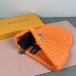 配防尘袋〈对版高品质，羊毛品质认准咯〉
路易威登LOUIS VUITTON🎩官方热卖爆款，羊毛针织毛线帽，时尚好品质高端大气，超柔软！超火爆💖质感很赞，出街超好搭配！时尚潮流！秋冬必备单品，快快入手哦！ - Image 7
