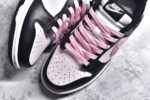 #NK Dunk Black Pink 蒸汽木偶 雾野樱花 SB低帮休闲板鞋 CW1590-100
#设计灵感来自于雾野樱花，在鞋面展现出樱花的浪漫和美丽，传递摆脱世俗的眼光。将Swoosh喷绘粉色，鞋面整体使用配色黑粉色，中底与鞋面颜色相呼应，搭配协调，细节丰富耐看。
尺码：35.5 36 36.5 37.5 38 38.5 39 40 - Image 8