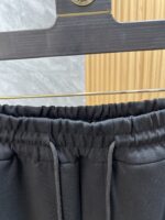 ❤️ Moncler/Mengkou 2025 autumn and winter new products with three complete labels, good casual pants, no need to introduce too much, look at details, counter size: M-XXXL 175/140, upper body L - Image 3