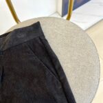 The latest men's casual corduroy trousers from 1V Vuitton and SS for autumn and winter, featuring classic slanted pockets and a small straight cut silhouette, are a must-have item for fashionable men's wardrobes! Men's business and leisure versatile and simple style! Fashionable, simple and versatile pants, regardless of body shape or age, any man can wear them with a sense of fashion! Customized from the original factory, made of high-end high gram heavy fleece pure cotton fabric, the fabric feels smooth and soft, with a strong sense of drape. It is super comfortable and skin friendly to wear, which is the high-end texture that can only be reflected by the original fabric and craftsmanship! The three-dimensional slim fit cut design is very suitable for Asian body shapes to wear. It is a pair of pants with a very high-end appearance, definitely a pair of pants that looks explosive, perfect for both business and leisure! 28-38 (without 35, 37) - Image 5