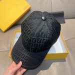 New shipmentComes with box bag, Fendi's new original baseball cap, double F-jacquard, a perennial hot selling item at the counter, with excellent reputation. Customized 1:1 mold, original jacquard sail fabric+top layer cowhide, lightweight and breathable! Excellent quality, basic head circumference of 56, adjustable patch. The picture must be sold! - Image 5