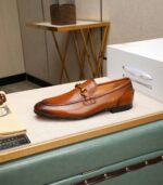 Gucci leather shoes, loafers - Image 6