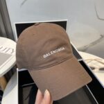 Balenciaga Balenciaga baseball cap. My family has already mastered Balenciaga's craftsmanship, which is sure to be a hit. Balenciaga's new washed cotton baseball cap is a must-haveHeavy industry craftsmanship, double B letter logo, innovative and fashionable trendy styleExclusive physical shooting for both men and women, adjustable for both genders - Image 7