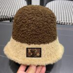 路易威登LouisVuitton可爱渔夫帽女冬季羊羔绒毛绒盆帽子加厚保暖韩版百搭潮牌 - Image 6